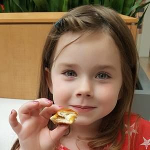 Meet your Posher, Lisa